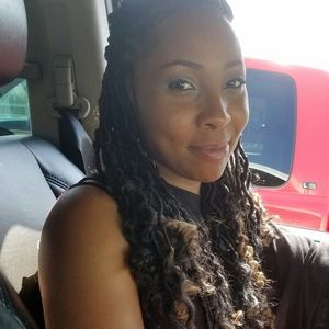 Meet your Posher, Charron